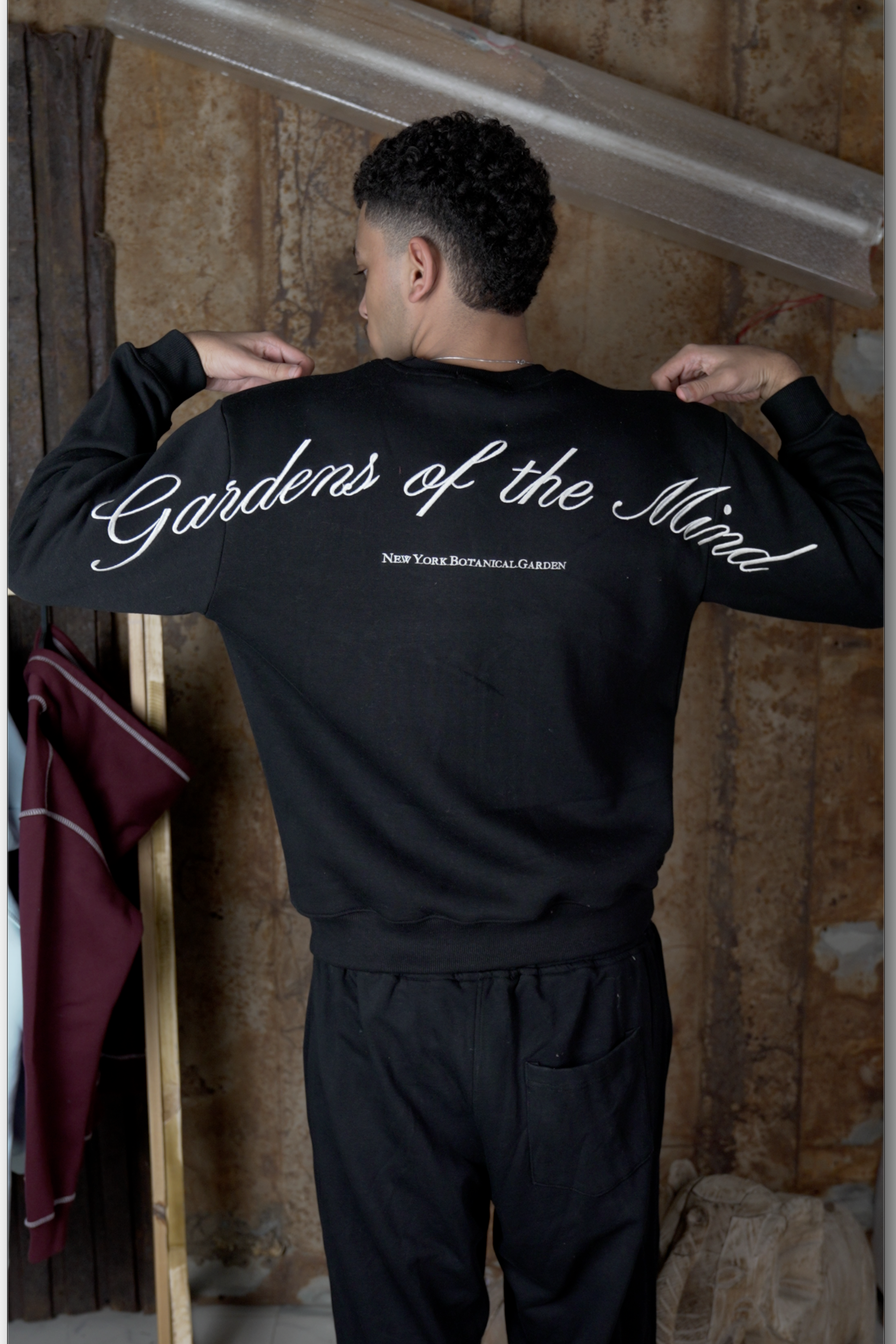 Gardians of Mind Crewneck